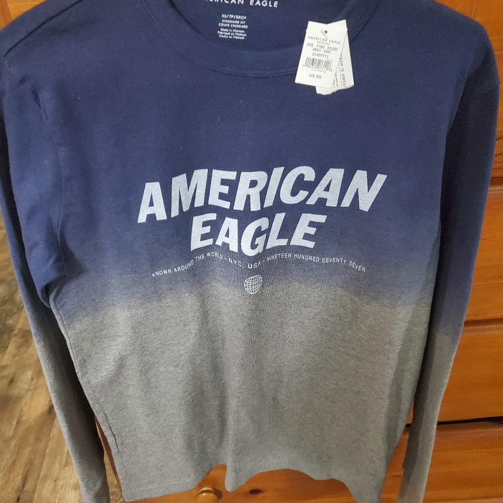 Mens long sleeved tee